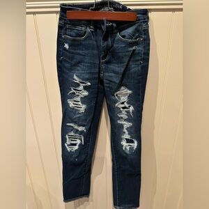 AMERICAN EAGLE APPAREL Ladies Women's Size 2 Distressed Blue Jeans